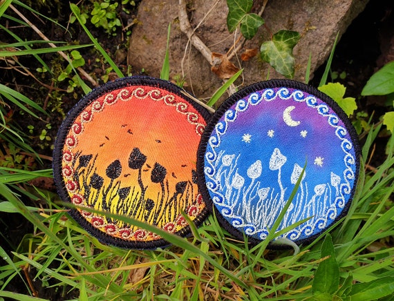 Magic Mushroom Round Embroidered sew/iron-on patch - Sunset Silhouette or UV Bright & Glow in Dark Blue - Psychedelic Hippy Crafted Patches