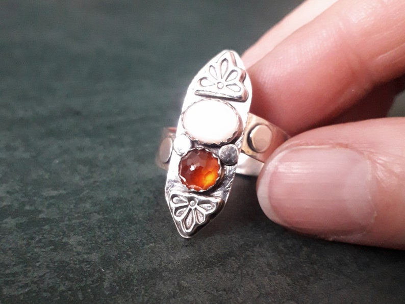 Red Garnet and Mother of Pearl Boho Gemstone Ring Size S3/4 T image 2
