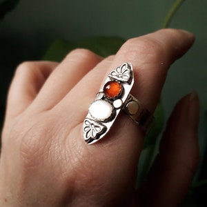 Red Garnet and Mother of Pearl Boho Gemstone Ring Size S3/4 T image 10