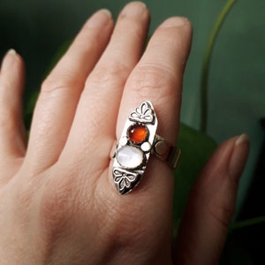 Red Garnet and Mother of Pearl Boho Gemstone Ring Size S3/4 T image 7