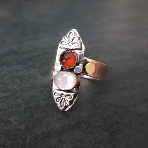 Red Garnet and Mother of Pearl Boho Gemstone Ring Size S3/4 T image 3