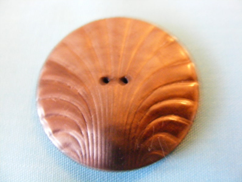 Scrapbooking Shell Shaped Marbled Brown Buttons 33mm /& 22mm Vintage Curved Early Plastic Buttons Beach Crafts Brown Buttons Sewing