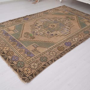 5x7 rug, faded turkish rug, anatolian area rug, 5x7 muted rug, vintage rug 5x7, antique oushak rug,neutral rug,handknotted rug,wool rug,147 image 2