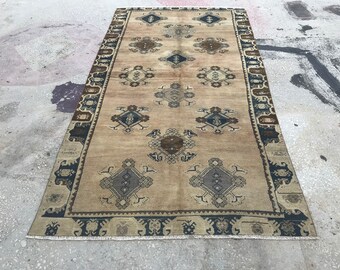 ランナーラグ　ヴィンテージラグ　トルコラグ 4x8 ラグ、ニュートラルなヴィンテージラグ、トルコのランナーラグ