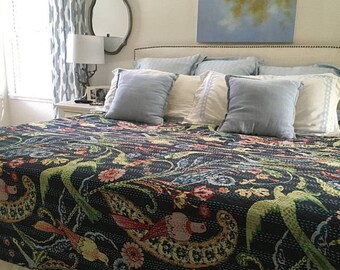 Bella stampa pavone Indiano Kantha Copriletti Gettare kantha trapunta indiano fatto a mano Cotone Kantha taglia coperta regina