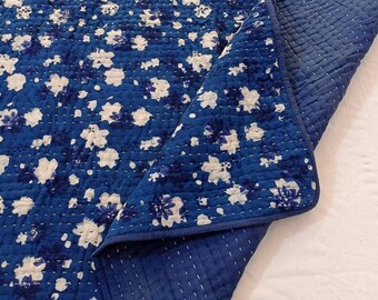 Trapunta Kantha in cotone indiano fatta a mano, copriletto floreale matrimoniale