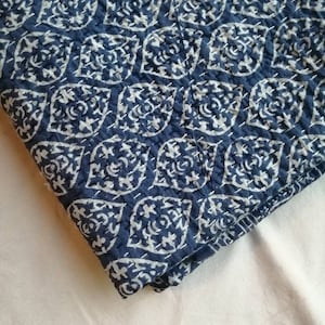 Block Print Bedcover,handmade quilt,indigo blue Throw,handmade kantha quilt,throw Blanket,size queen, Cotton Quilted Throw, Indian Bedcover