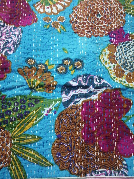 Fodera per cuscino Kantha floreale blu, federa per cuscino in cotone fatta a mano - Italia
