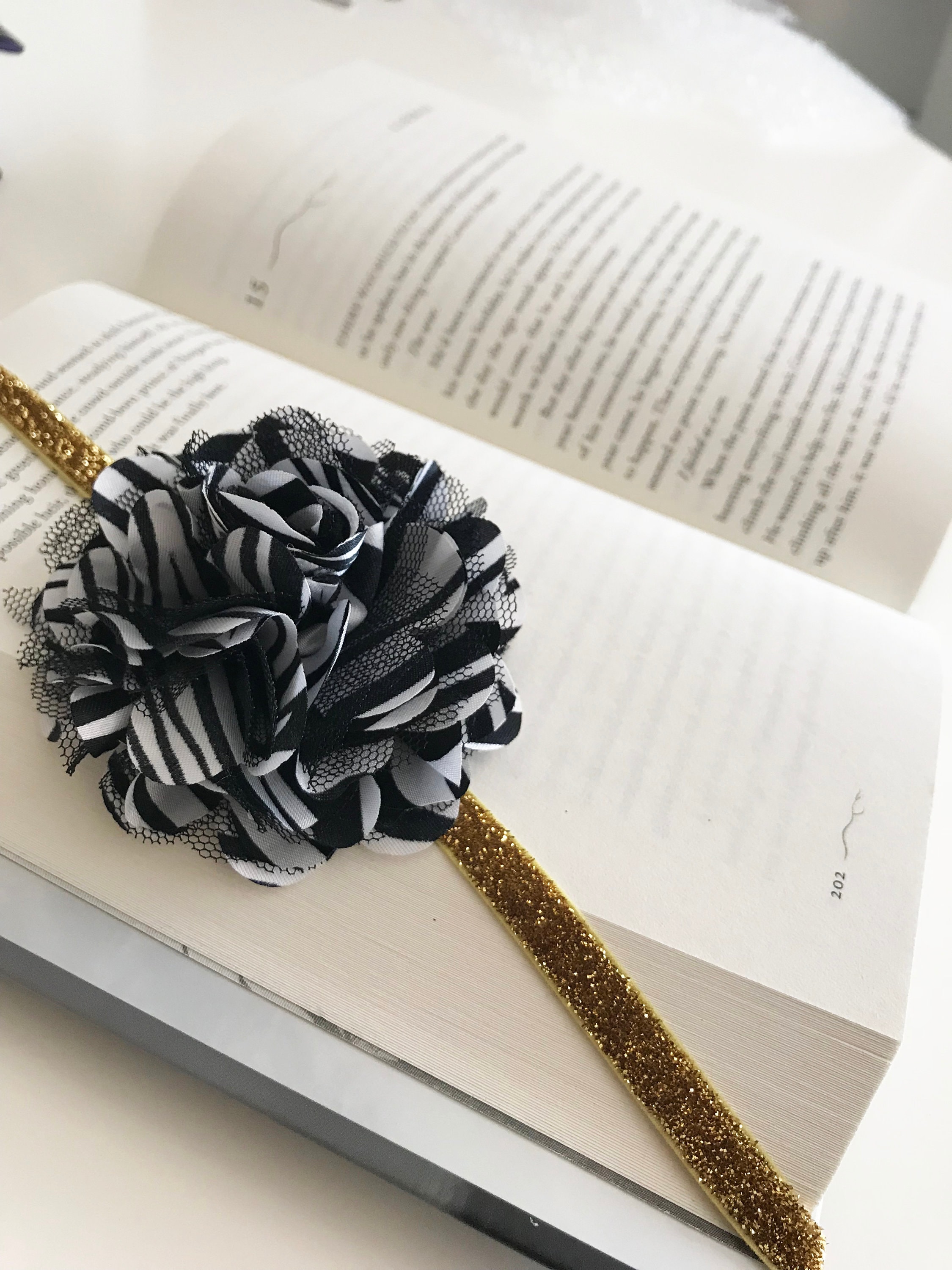 BLACK & WHITE FLOWER Bookmark Flower Bookmark Library Decor | Etsy