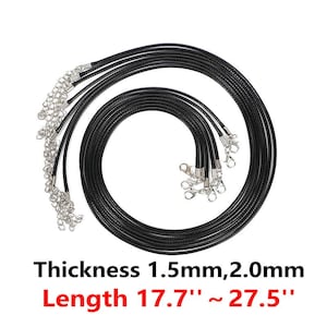 Pode incluir: Cordões de colar pretos com fechos e extensores de corrente prateados. Os cordões estão enrolados e dispostos sobre um fundo branco. O texto na parte inferior diz: Espessura 1,5 mm, 2,0 mm, Comprimento 45 cm ~ 70 cm.