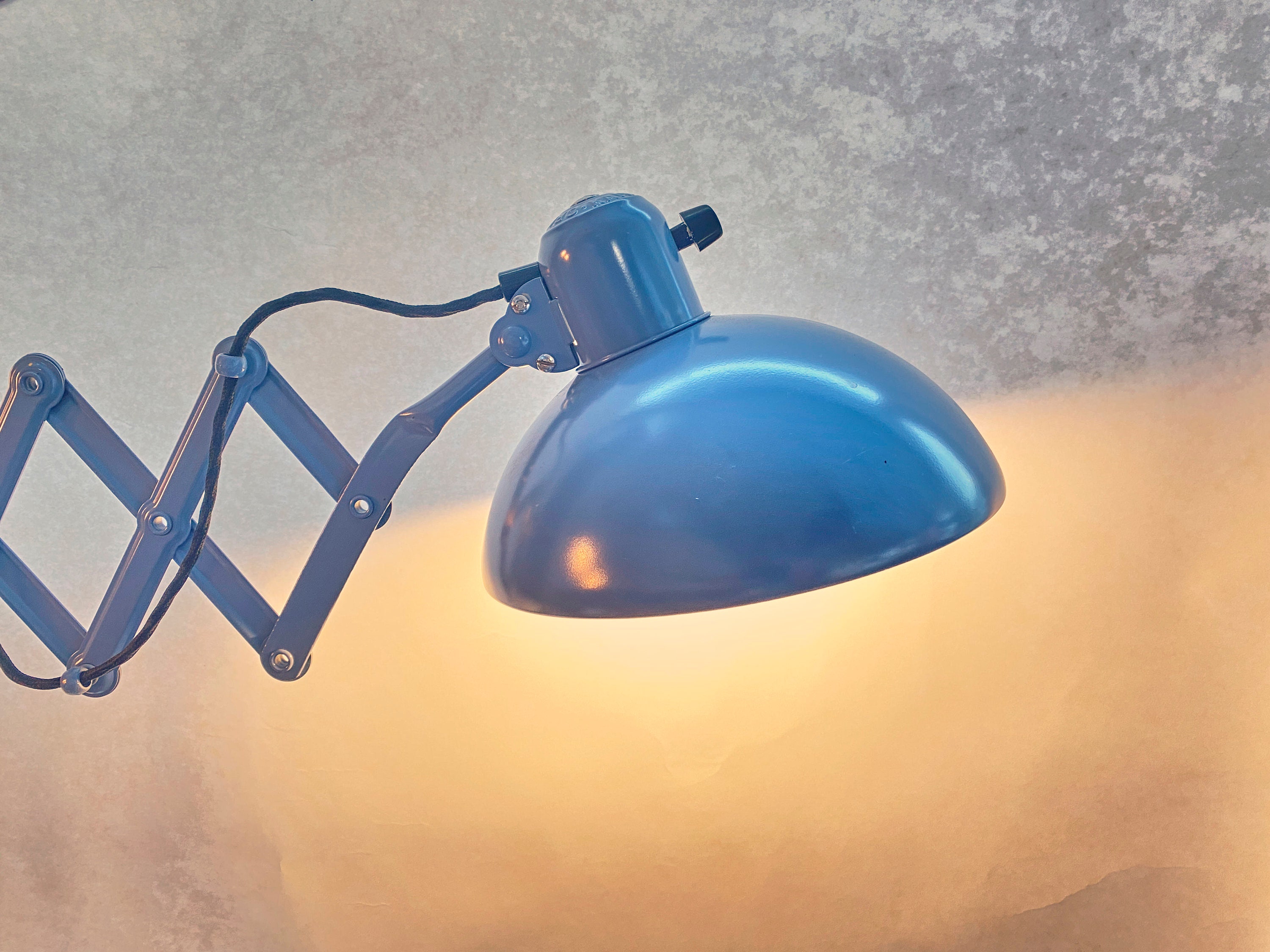 KAISER IDELL 6614 SUPER カイザー・イデル バウハウス Kaiser Idell 6614 Super Scissor Lamp in Dove Blue * Embossed