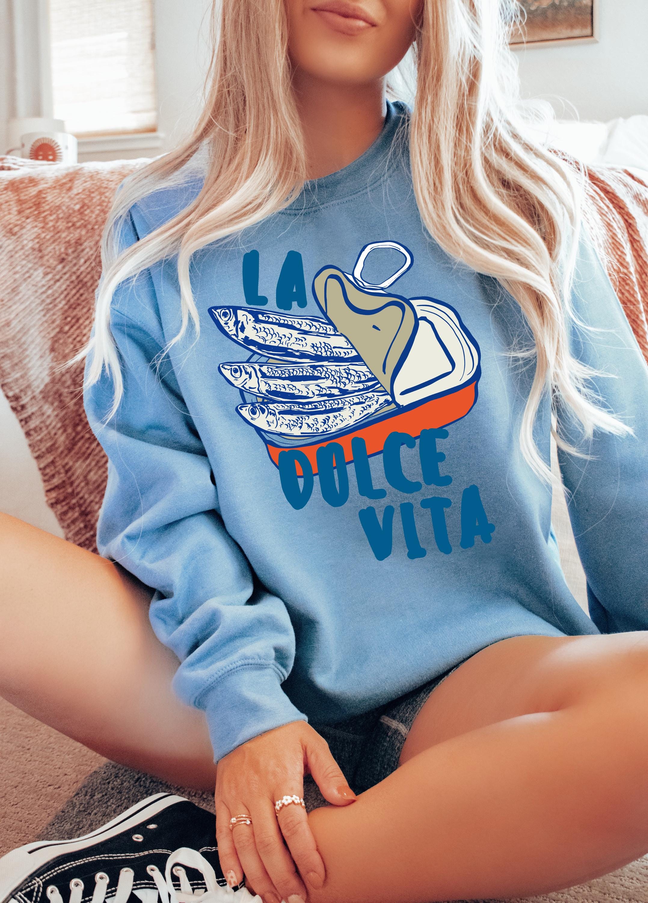 Sardines La Dolce Vita Sweatshirt, Amalfi Coast Retro Crewneck Jumper, Italian Summer Apparel, La Dolce Vita Pullover, Nautical Vibes Shirt