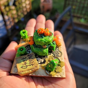 Miniature Spooky Fall Cake Scene; one inch scale; 1/12 scale; dollhouse foods; dollhouse miniature food