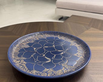 Plato de cerámica LKSF Sgraffito (34 cm), pieza rara – Coleccionable ucraniano de mediados de siglo XX
