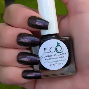 Gothic Plum: Iridescent Purple Nail Polish - Color Shifting Sparkle Shine