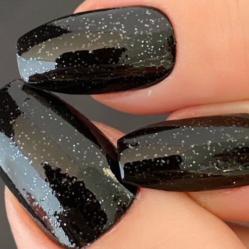 ysl holographic black nail polish