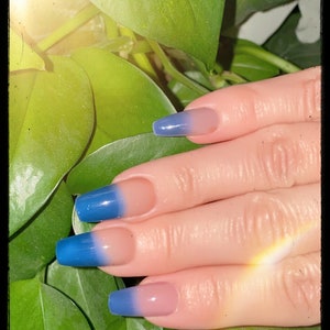 Blue Thermal Color Changing Nail Polish, Blue to Tan: Wanderer image 6