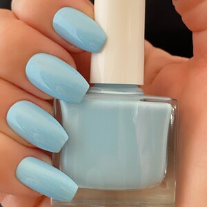 Sky Blue Nail Polish, Nail Lacquer, 10 Free Polish : Sky High image 2