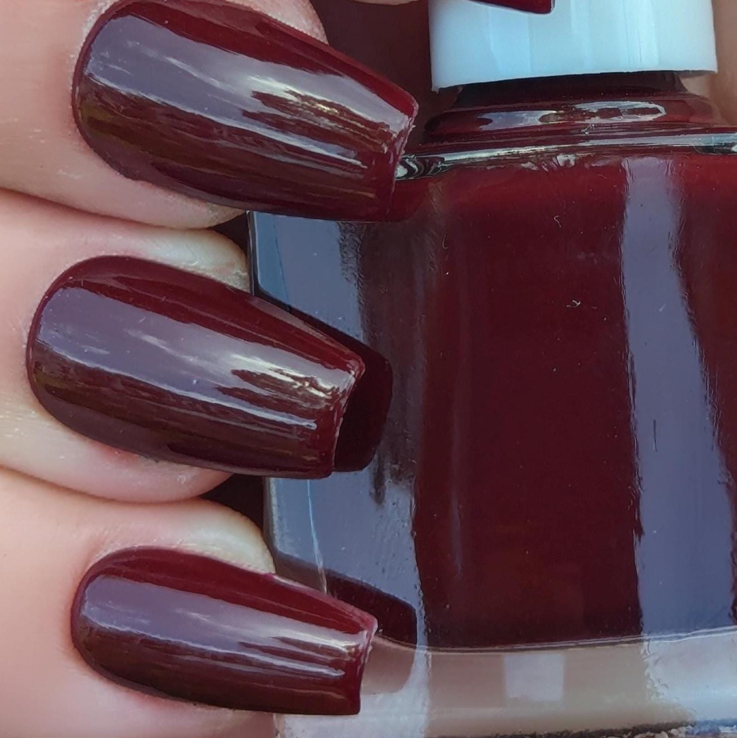 burgundy dresses lulus Kiss Love Design Press On Glue Nails