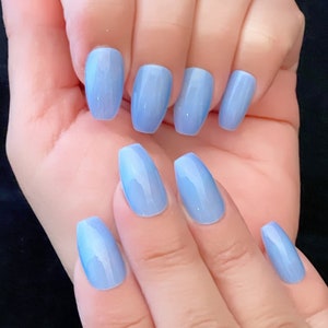 Fun in the Sun Blue to Purple Blue to Purple Photochromatic Nail Polish, Blue Color Changing Polish image 5