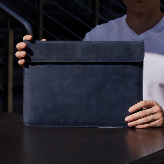 Crazy Horse Leather Surface Pro Sleeve: Personalized Microsoft Laptop Case