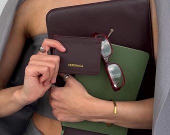 Leather Card Holder Gift: Slim Wallet for Her, Minimalist Everyday Card Case