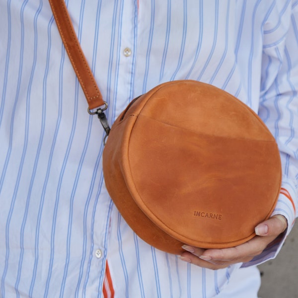 Womens Leather Round Bag, Handmade leather bag, Womens gift, Small Leather bag, Shoulder bag, Round Bag, Vintage bag, Circle bag small