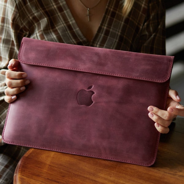 Minimalist burgundy leather laptop sleeve, aesthetic New 2022-2023 MacBook Pro 14 M1 and Air 13 M2 case, MacBook Pro 14 Designer cover