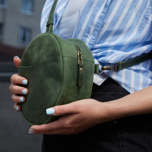 Hochwertige runde Crossbody-Tasche, PU-Leder Geldbörse, Ledertasche, Frauen-Umhängetasche, kleine Handtasche, Kreistasche, hergestellt in der Ukraine