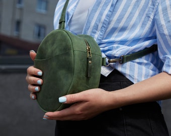 Personalized leather crossbody bag | Green cute sling bag with shoulder strap - ideal Anniversary Gift for Her | Stylish fanny pack bag