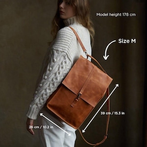 Mochila de cuero marrón para mujer, mochila para portátil, hecha a mano y personalizada, ideal para la escuela, la universidad o la ciudad. imagen 2
