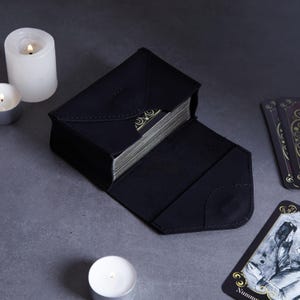Vintage zwart leren tarotkaartetui | Gepersonaliseerde tarotkaarthouder voor orakelkaarten | Leren tarot-organizer | Moederdagcadeaus