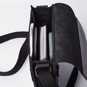 Bolso bandolera negro para hombre, hecho a mano, de cuero personalizado, regalo para hombre, esposo o papá.