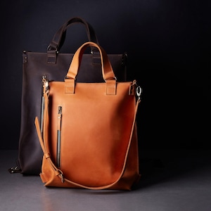 Sac à dos convertible en cuir pour femme, sac fourre-tout marron/cognac pour ordinateur portable, sac à dos de ville minimaliste personnalisé 2 en 1, fourre-tout en cuir véritable