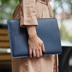 Genuine Leather MacBook Sleeve – 13–17 Inch Laptop Case, Travel Sling Bag