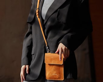 Personalized Leather Phone Purse: Handmade Crossbody Bag, Minimalist Daily Bag