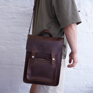 Sac à dos convertible personnalisé pour lui | Sac à dos de ville en cuir pour NOUVEAU MacBook Air 15 pouces | Sac à dos marron pour ordinateur portable | Cadeaux d&#39;anniversaire
