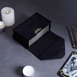 Zwart leren tarotkaartetui | Aangepaste kaarthouder voor orakelkaarten | Leren tarotkaarthouder voor vriendin | Leren cadeaus voor haar