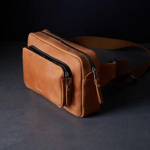 Personalized Leather Bum Bag, Fanny Packs, Hip Pack for Women and Men, Custom Crossbody Bag, Leather Belt Bag, Waist Bag
