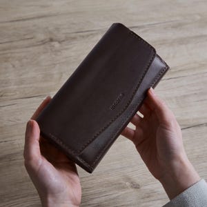 Brown minimalist wallet with engraving. Handmade envelope clutch with cardholder. Stylish leather ladies wallet for Her. Christmas Gift