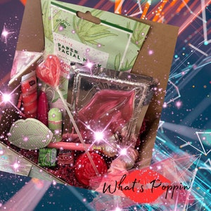 Mystery Scoop Lip Gloss and Beauty Bundle with freebie