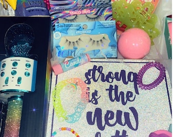 Überraschungsbox für Mädchen mit Spielzeug, mattem Lipgloss, Squishy, Make-up – perfekt für Geburtstag und Weihnachten.