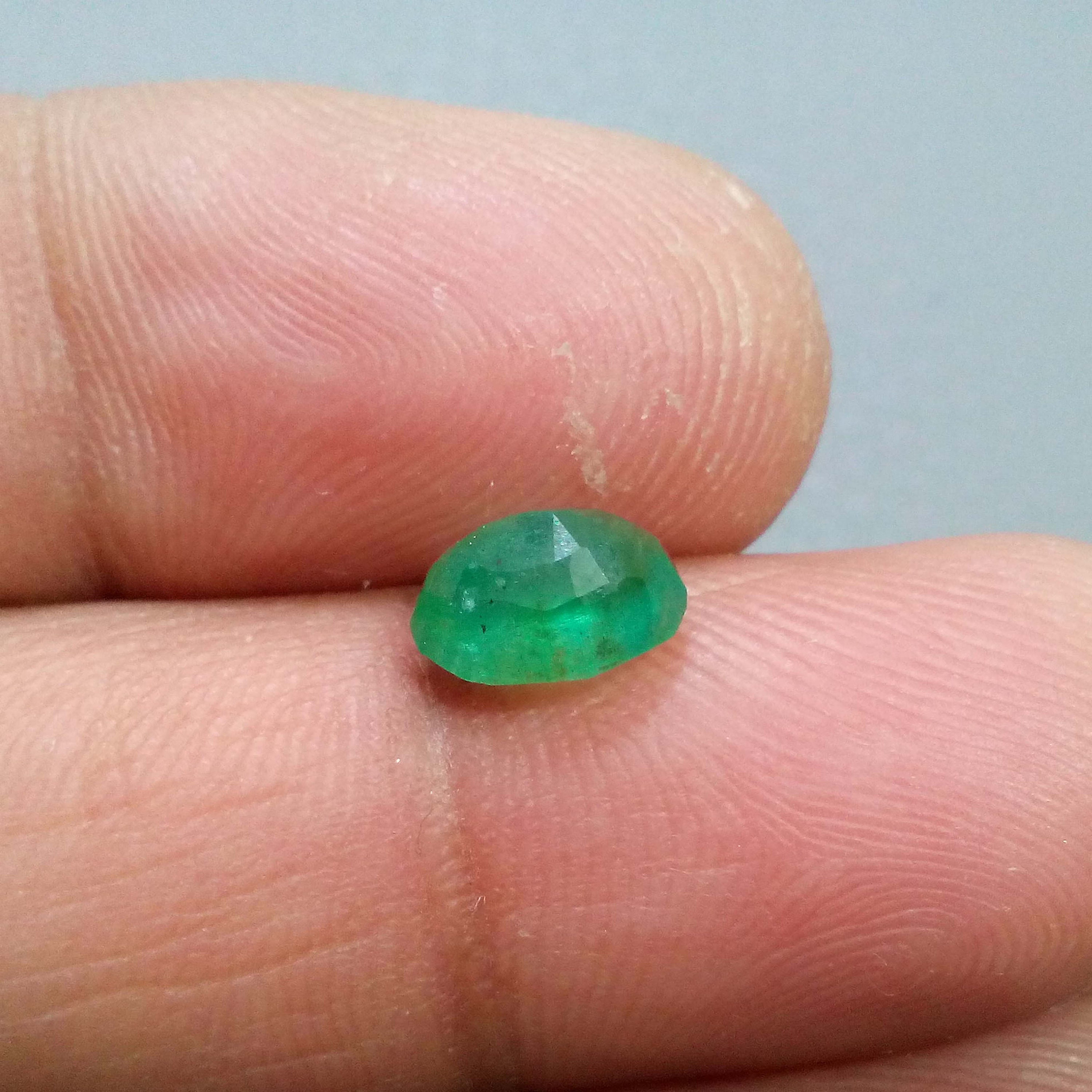Fabulous Zambian Green Emerald 1.60 Crt 9x7x4 MM Faceted Oval Shape Loose Gemstone For Jewelry Making
