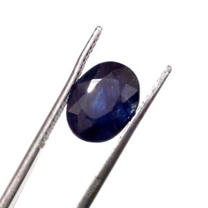 Faceted Oval Blue Sapphire Gemstone: 4.57 Carat Loose Stone with GRS Certificate