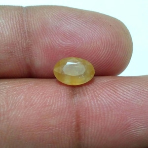 Faceted Yellow Sapphire: 2.49 Crt Oval Loose Gemstone (9x6x4 MM)