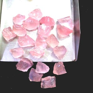 25 Stück natürliche Rohsteine, Größe 7-10 MM Rosenquarz Rohsteine, rosa Rosenquarz Kristalle roh, ungeschliffen Rosenquarz rau, Grosshandel roh