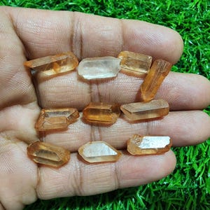 Pointes de cristal de quartz rose clair : crayons de pierres précieuses brutes pour la fabrication de bijoux