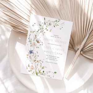 Wildflower Bridal Shower Uitnodiging Sjabloon, Bloemen Lente Bruids douche, Wildflowers Douche Uitnodigen, Bruidsbrunch Uitnodigen, Elegante Douche