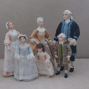 1/12 18th Century Family
