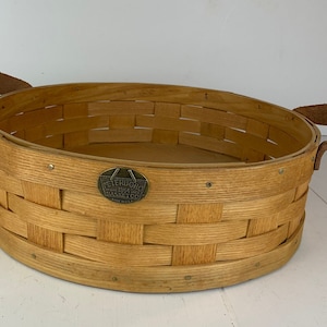 Vintage Peterboro Basket With Wood Dividers by DelicateCreations on